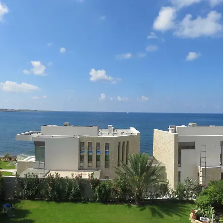 Victoria * Paphos